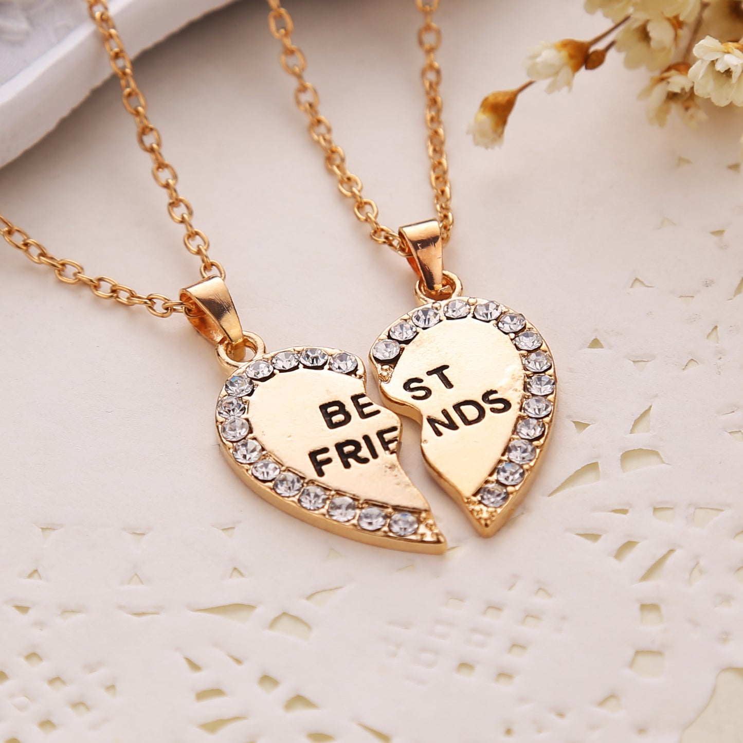 SHUANGR 2pcs Charming Splice Heart Pendant Best Friend Letter Necklace Women Gifts 2 Color Choose Jewelry